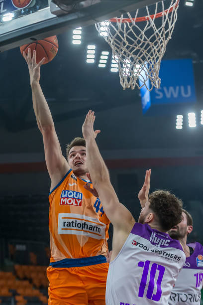 伤病频繁导 伤病频繁导