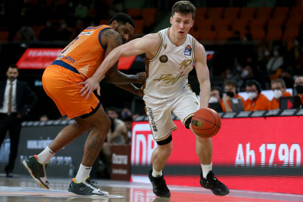 连续缺席多 连续缺席多